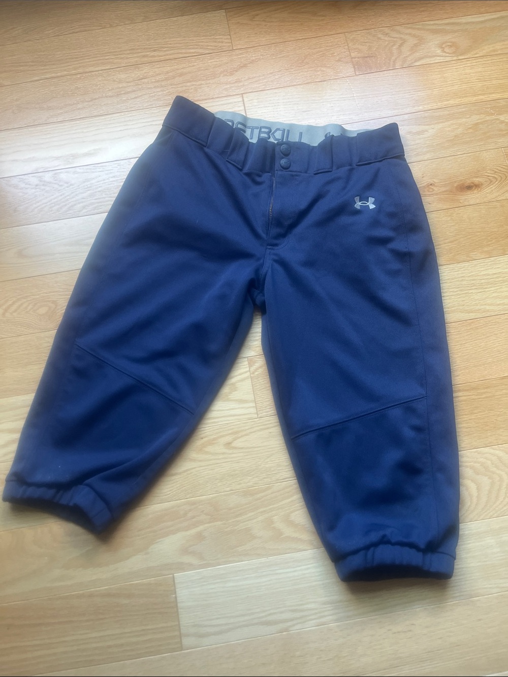 Softball Under Armour navy girls’ pants youth large